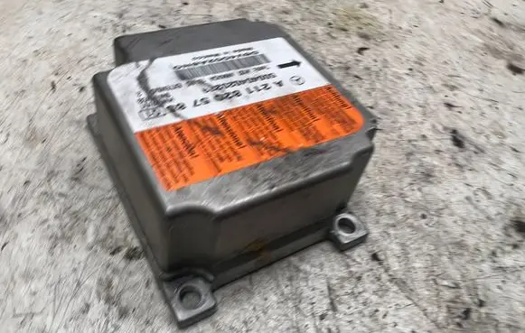 Mercedes-Benz E W211 Airbag control unit/module A2118205785