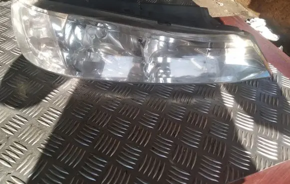Peugeot 406 Headlight/headlamp 305335457