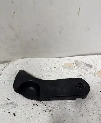 BMW 5 E39 Engine bonnet (hood) release handle 8226621