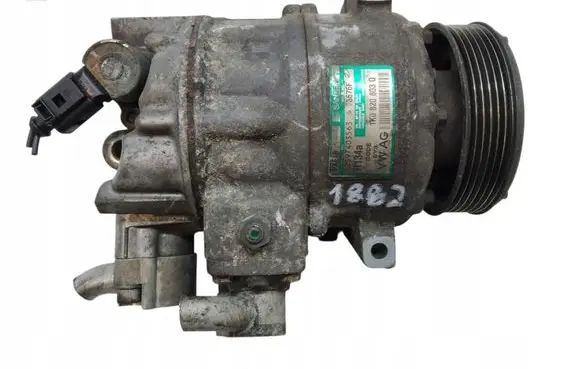 Volkswagen Golf V Air conditioning (A/C) compressor (pump) 1K0820803Q