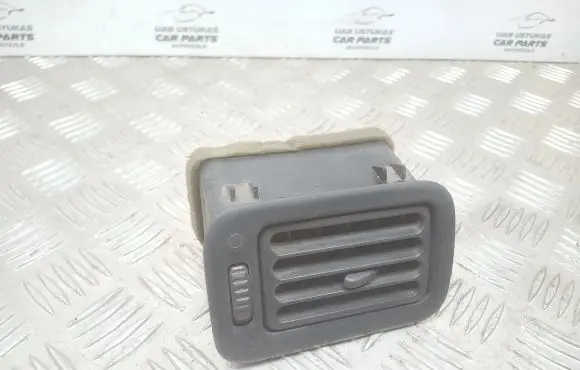 Honda Civic Dashboard side air vent grill/cover trim
