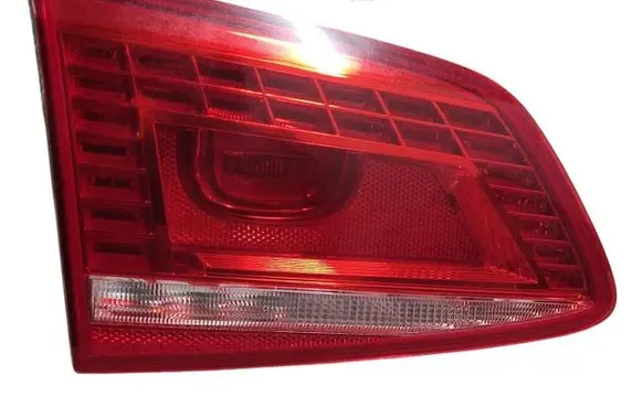 Volkswagen PASSAT B7 Tailgate rear/tail lights 3AF945307E