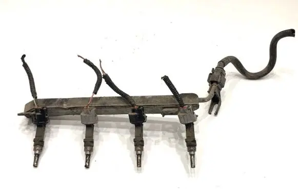 Toyota Yaris Fuel main line pipe 2320947010