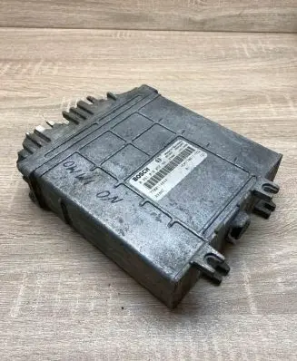 Renault Scenic I Engine control unit/module ECU HOM7700111552 0281010077 7700114644Used