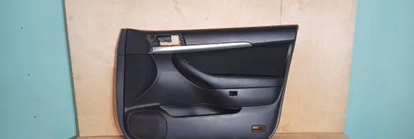 Toyota Avensis T250 Front door card panel trim