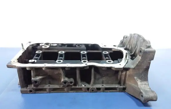 Mercedes-Benz E C207 W207 Engine block 9648939580