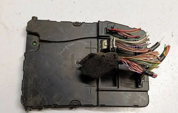 Renault Scenic II - Grand scenic II Comfort/convenience module 8200780025 08183 U118400920