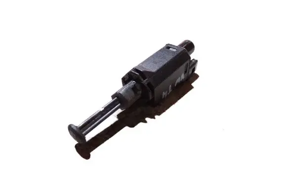 Volkswagen PASSAT B5 Brake pedal sensor switch 191945515B