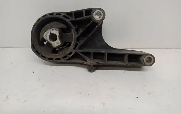 Chevrolet Cruze Engine mount vacuum valve 