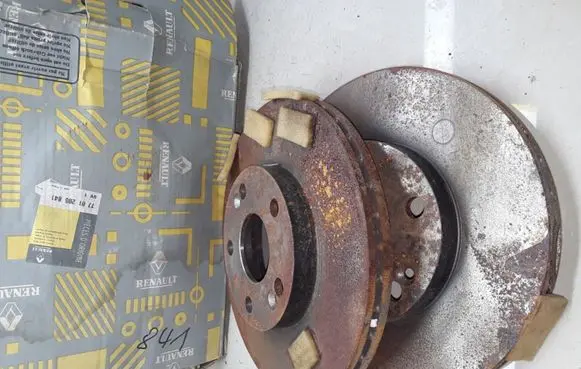 Renault Laguna I Front brake disc 7701205841