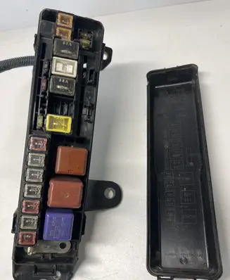 Lexus LS 430 Fuse box set 8262250021