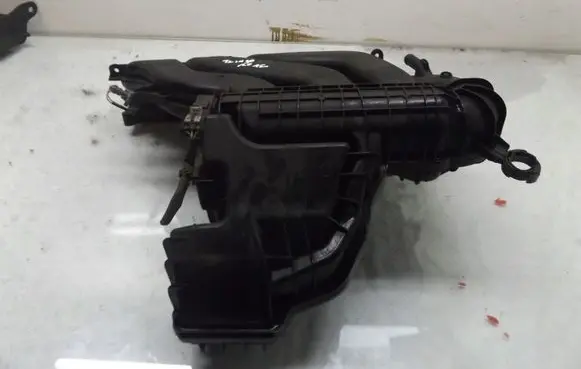 Renault Twingo III Intake manifold