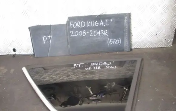 Ford Kuga I Rear side window 8V415297800B