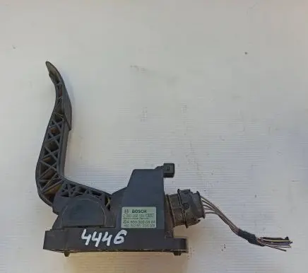 Mercedes-Benz Vito Viano W639 Accelerator throttle pedal A6393000604 0281002561