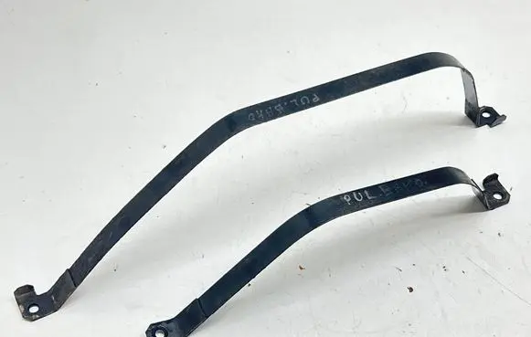 Nissan Pulsar Fuel tank mounting bracket 