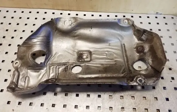 Opel Insignia A Exhaust heat shield 55562332