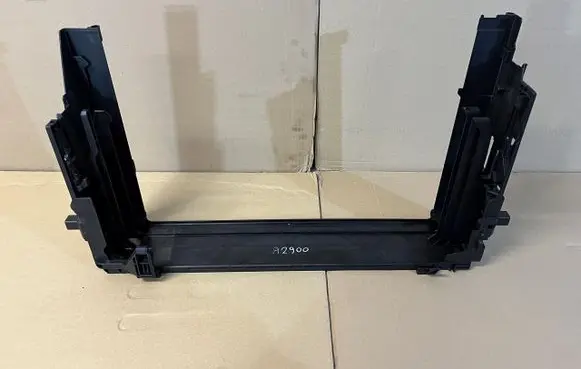 BMW 7 F01 F02 F03 F04 Radiator trim 7575245