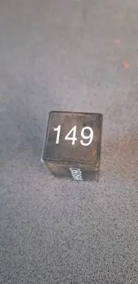 Volkswagen PASSAT B5.5 Battery relay fuse 
