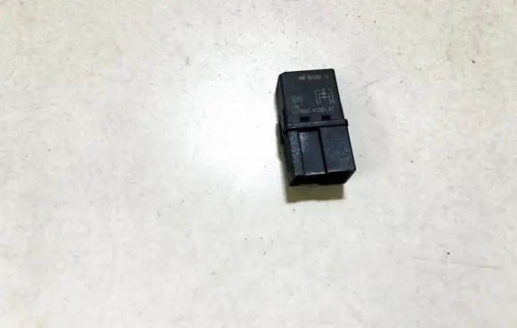Volvo S40, V40 Other relay mb95338211