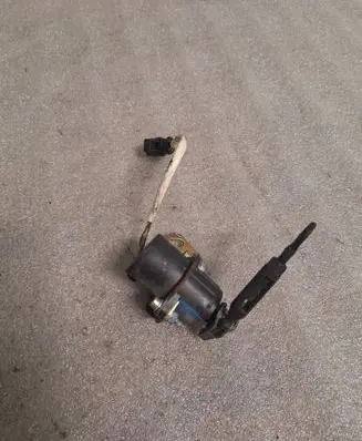 Audi A8 S8 D2 4D Accelerator pedal position sensor 0281002253