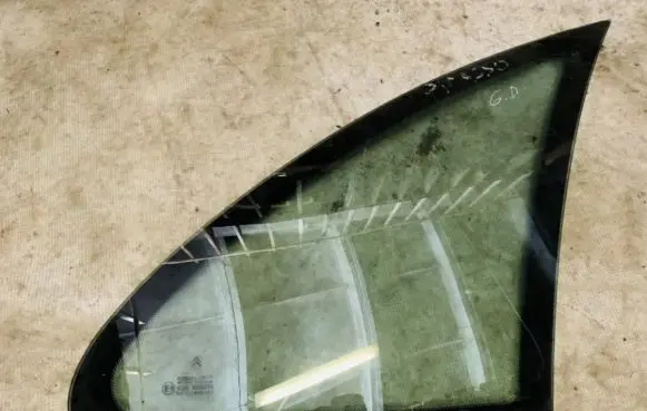 Citroen Xsara Picasso Rear side window