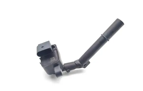 Mercedes-Benz A W176 High voltage ignition coil 0221604036