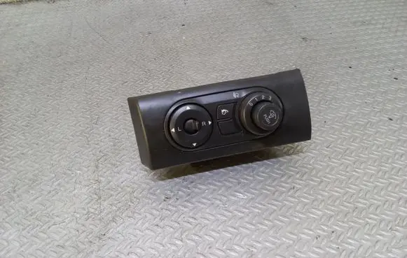 Chevrolet Captiva Wing mirror switch