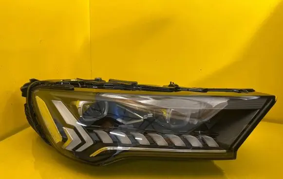 Audi Q7 4M Headlight/headlamp 4M0941088
