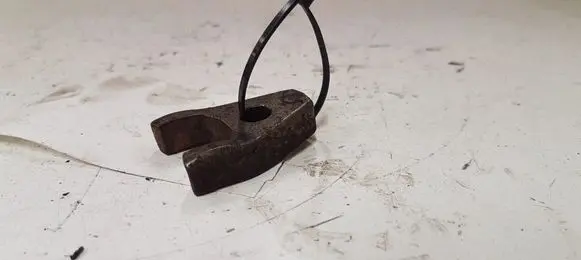 KIA Sorento Fuel Injector clamp holder