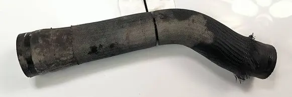 Engine coolant pipe/hose