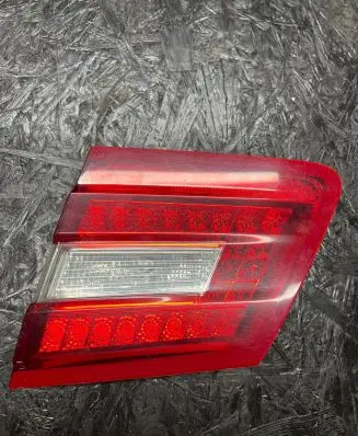 Mercedes-Benz E W212 Tailgate rear/tail lights 2128201064 89092921 89221282