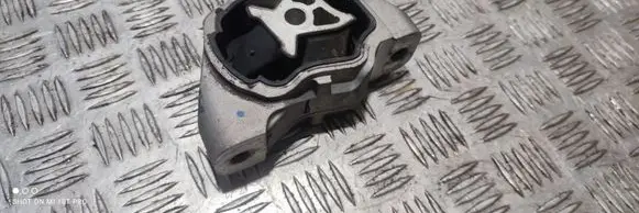 Volvo XC60 Engine mount bracket 31330138