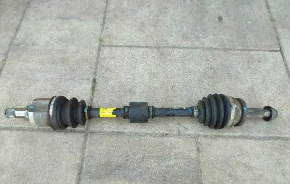 KIA Stonic Front driveshaft 49500H8250 L725