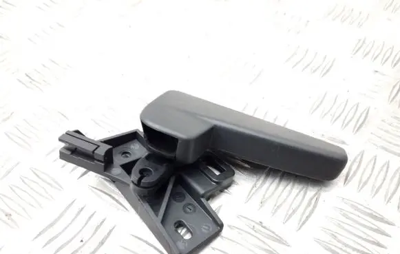 Volkswagen PASSAT B7 Engine bonnet (hood) release handle 3C2823633 3C2823533