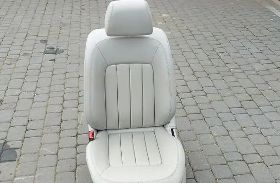 Mercedes-Benz CLS C218 X218 Front driver seat 