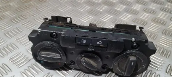 Volkswagen Golf Plus Climate control unit