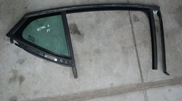 Opel Astra K Sliding door window/glass 125KM