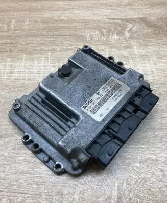 Renault Scenic II - Grand scenic II Engine control unit/module ECU 8200391966 0281011776