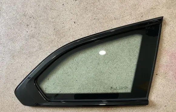 BMW 5 G60 G61 Rear side window 5A058D6