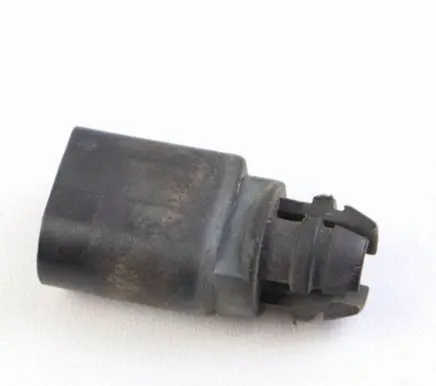 Volkswagen PASSAT B5.5 Outside/exterior temperature sensor 8Z0820535
