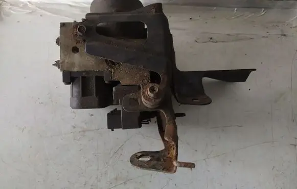 Nissan Almera N16 ABS Pump 476605M301 0265216733 08811070554