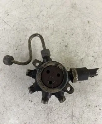 Nissan Micra Fuel distributor R9144Z010C 8200057232 51HP0202