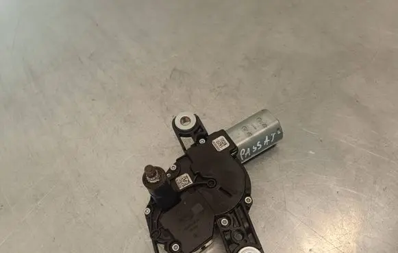 Volkswagen PASSAT B8 Rear window wiper motor W000038532 5G0955711A 150000385324