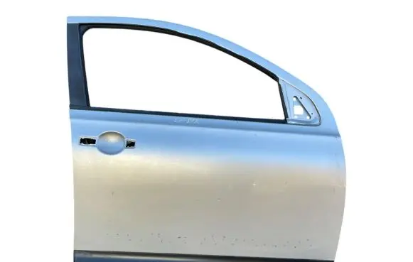 Nissan Qashqai Front door