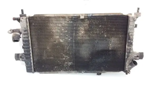 Opel Astra H Coolant radiator