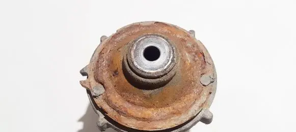 Opel Zafira A Coil spring mount 