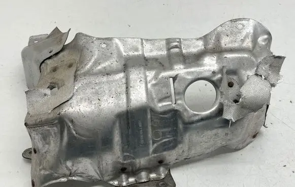 BMW X1 F48 F49 Heat shield in engine bay 7618369 761836907