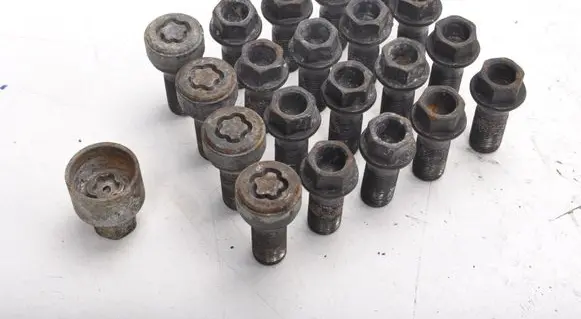 BMW 2 F22 F23 Nuts/bolts 
