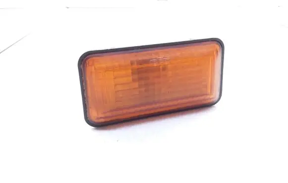 Front fender indicator light