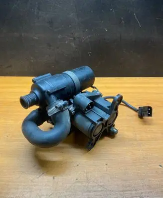 BMW 5 E39 Coolant heater control valve 1147412042